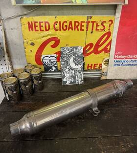 65242-51b Harley-davidson Panhead Fl Hydra Glide Stock Oem Cigar Exhaust Muffler With Hanger 65242-51