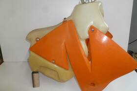 Ims 113316-n2 02 400exc Ktm 3.2 Gallon Fuel Tank And Shrouds Exc Mxc Sx 400 520 5h