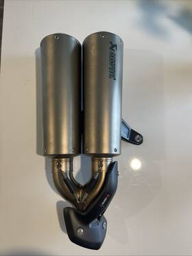 Indian 2883520 2022 Oem Ftr Motorcycle Low Mount Slip-on Titanium Exhaust Akrapovic