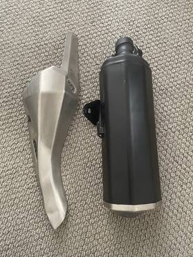 Kaw42i0400 Kawasaki Original Oe Oem Ninja 400 Exhaust With Heat Shield Minor Dents Fully Functional
