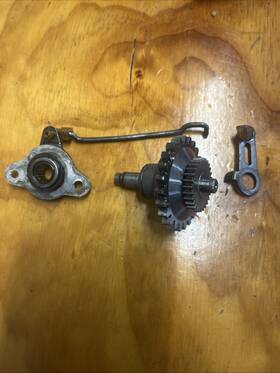 12670-36e00 Suzuki 89-00 Rm125 Exhaust Valve Governor And Linkage Oem