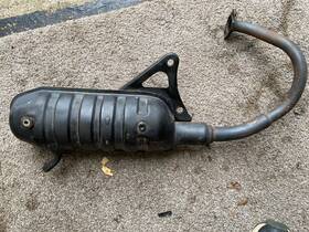 2hu-14610-01-00 Yamaha Oem 95 Reva Razz Exhaust Pipe With Hardware