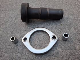 4ye-14614-00 Yamaha 99-13 Royal Star Venture. Used Oem Rear Cylinder Exhaust Pipe Flange
