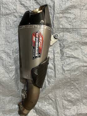 Izpnnb07q9 Yoshimura At2 Street Slip On Ss Exhaust Pipe Works Suzuki Gsxs750 18-22
