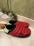 Brand New The North Face Mens Slip-ons Warm Comfortable Size 9. Fixed Price $49.98.